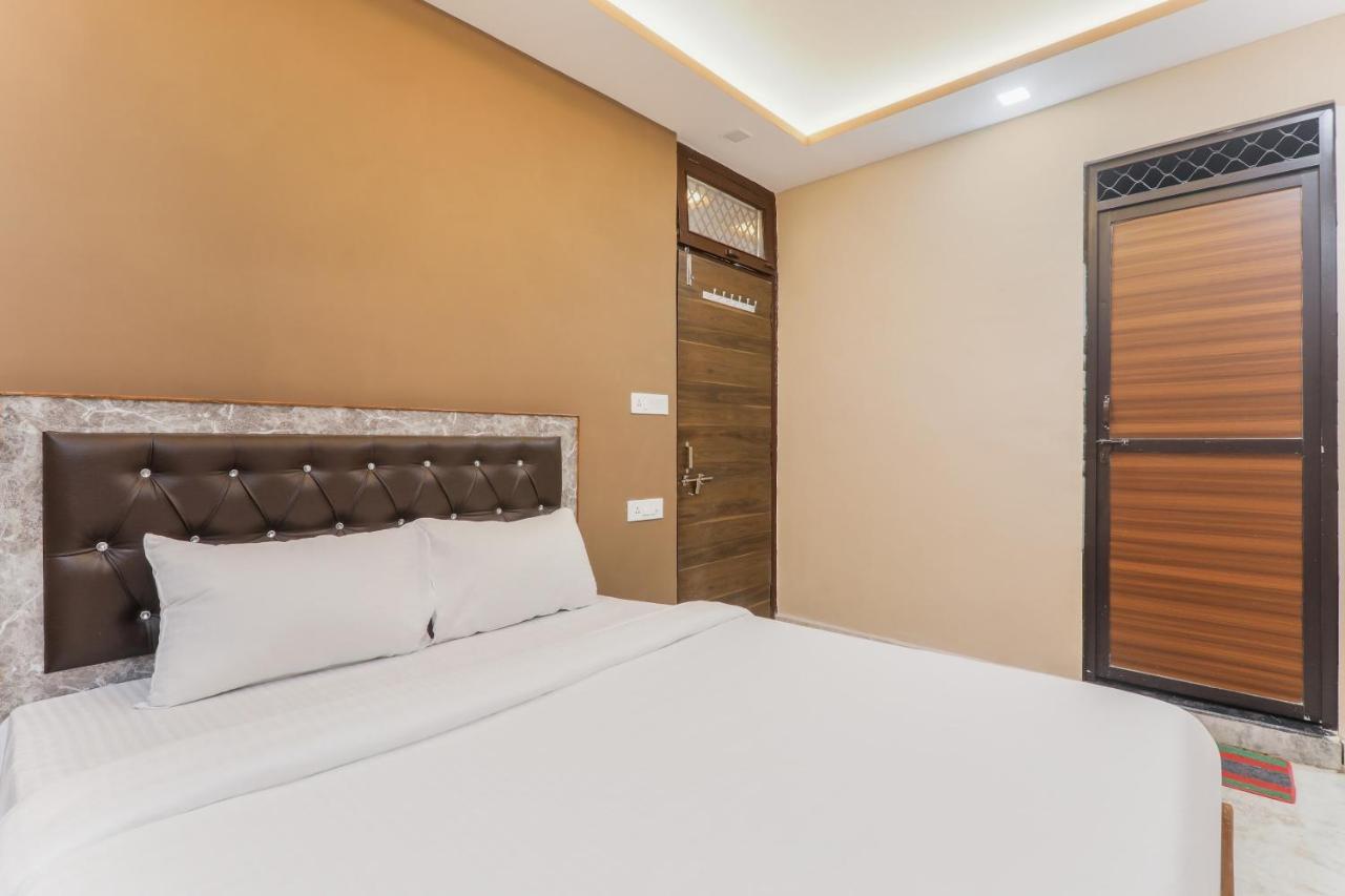 Oyo Tripureswari Guest House ปูรี ภายนอก รูปภาพ