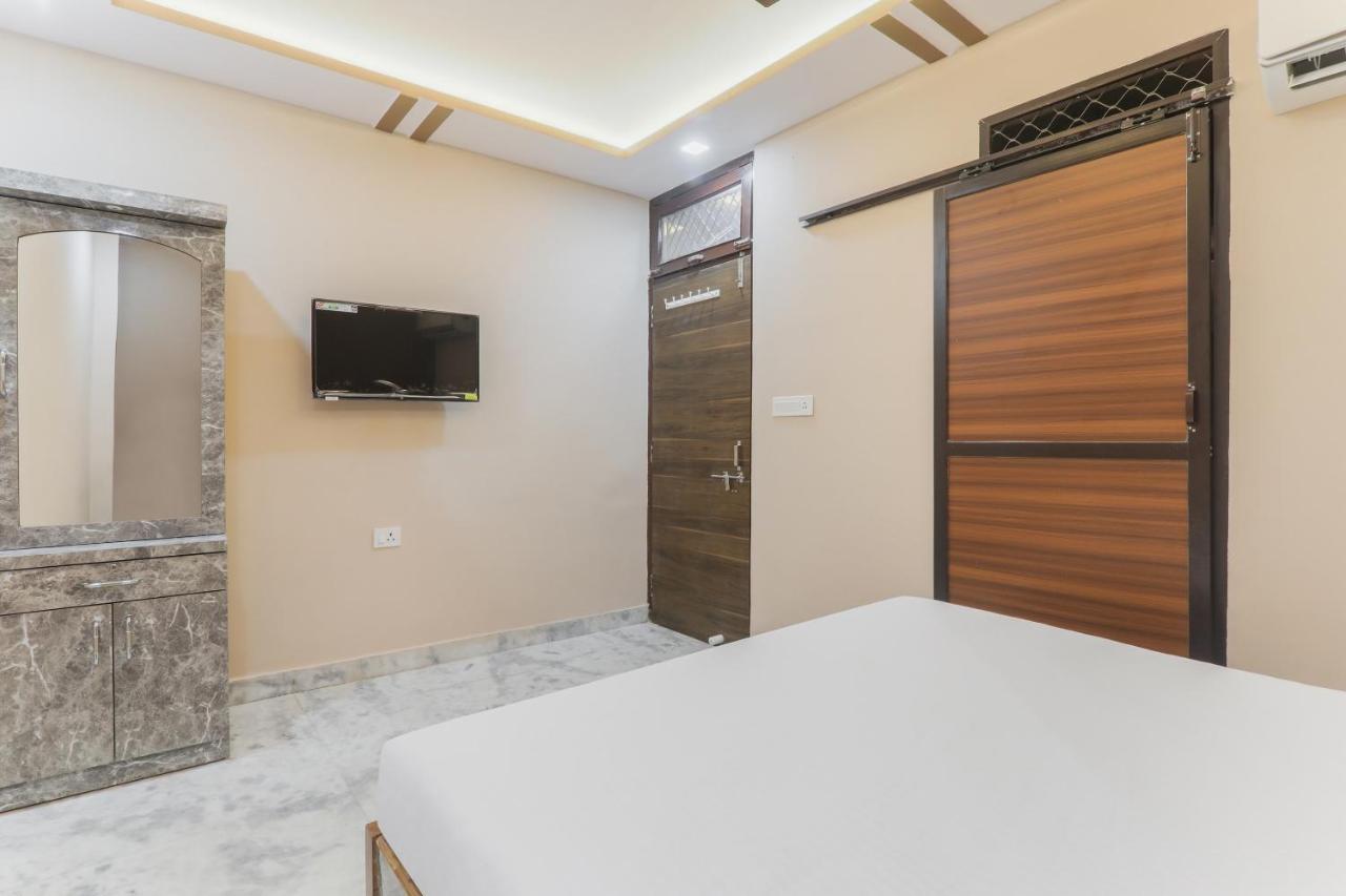 Oyo Tripureswari Guest House ปูรี ภายนอก รูปภาพ