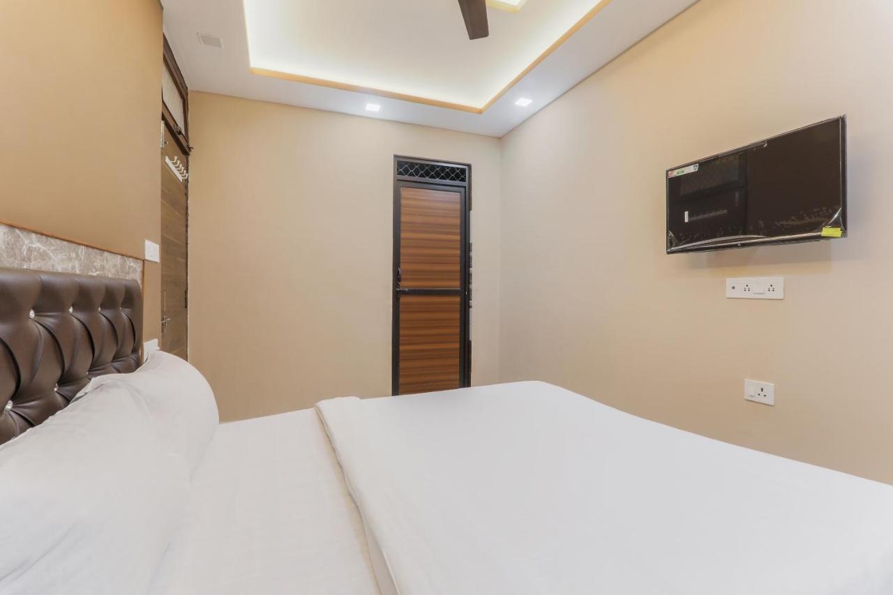 Oyo Tripureswari Guest House ปูรี ภายนอก รูปภาพ