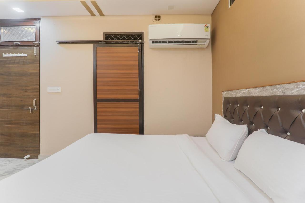 Oyo Tripureswari Guest House ปูรี ภายนอก รูปภาพ